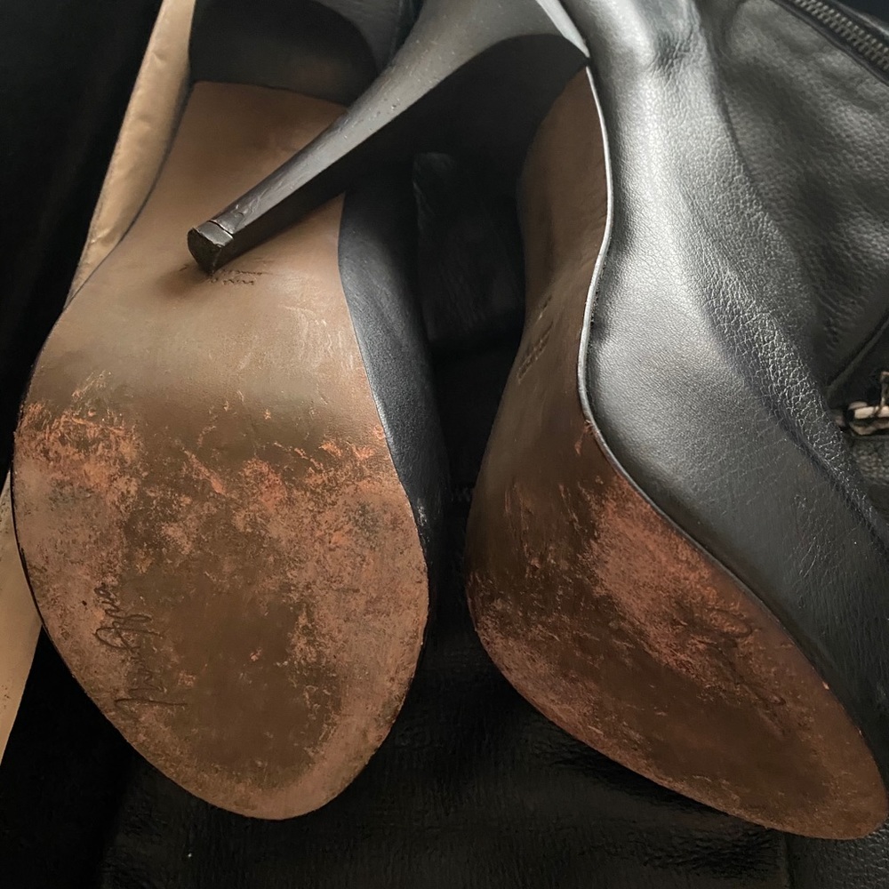 BCBG MaxAzria knee high boots - Picture 3 of 3